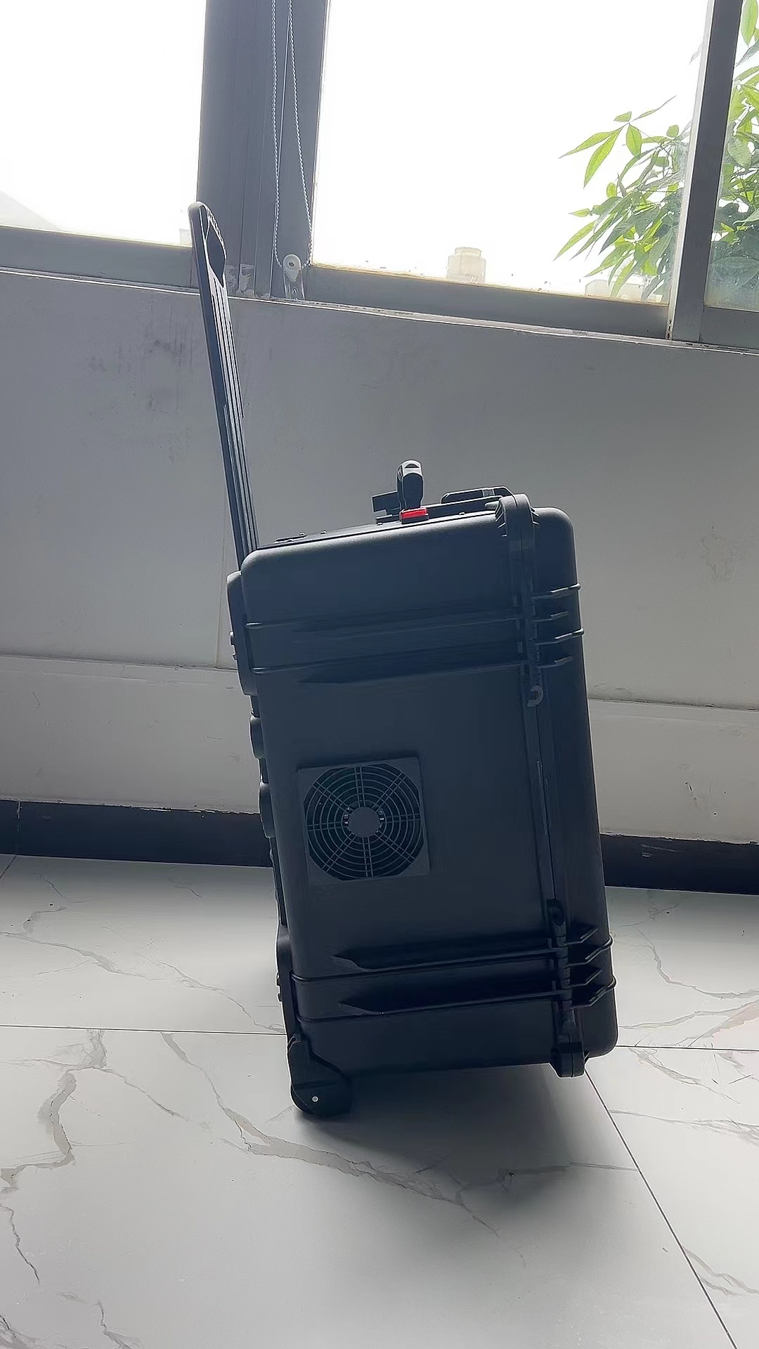 赫山手拉箱型移动通信干扰器